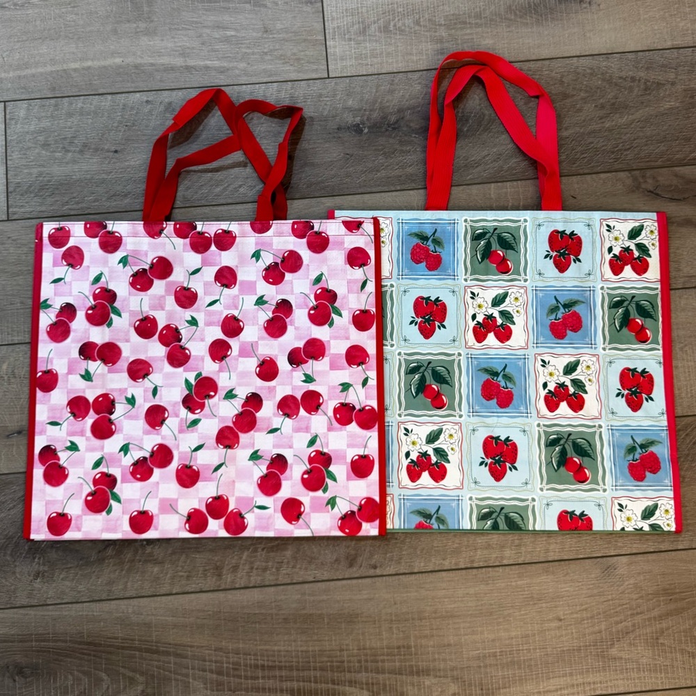 Homegoods TJMaxx Marshalls Berries & Cherry Print Tote Bags (Set of 2) NWOT